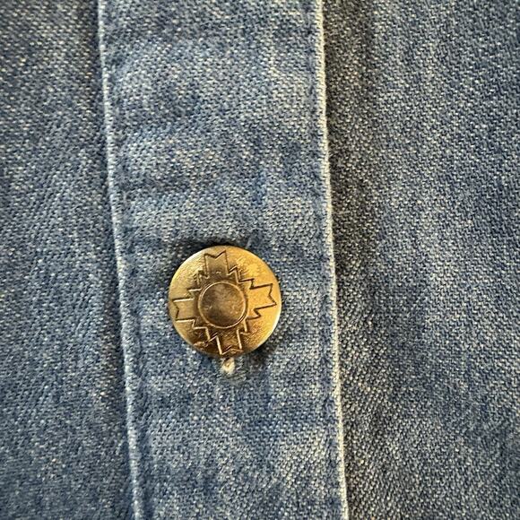 Park Place Fashions Denim Button Down Woman's Shirt Large USA Starburst Pocket - Picture 6 of 14